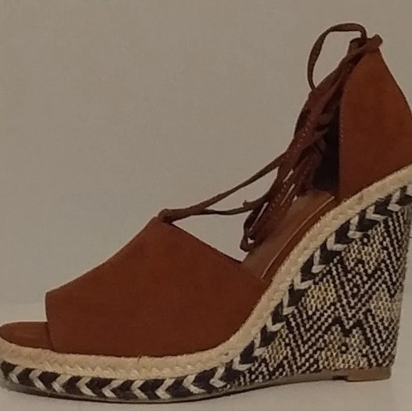 Sugar Suede Sz 7.5 Brown Peep Toe Wrap Around Ankle Tie Lace-Up Heels Wedged - Picture 1 of 7